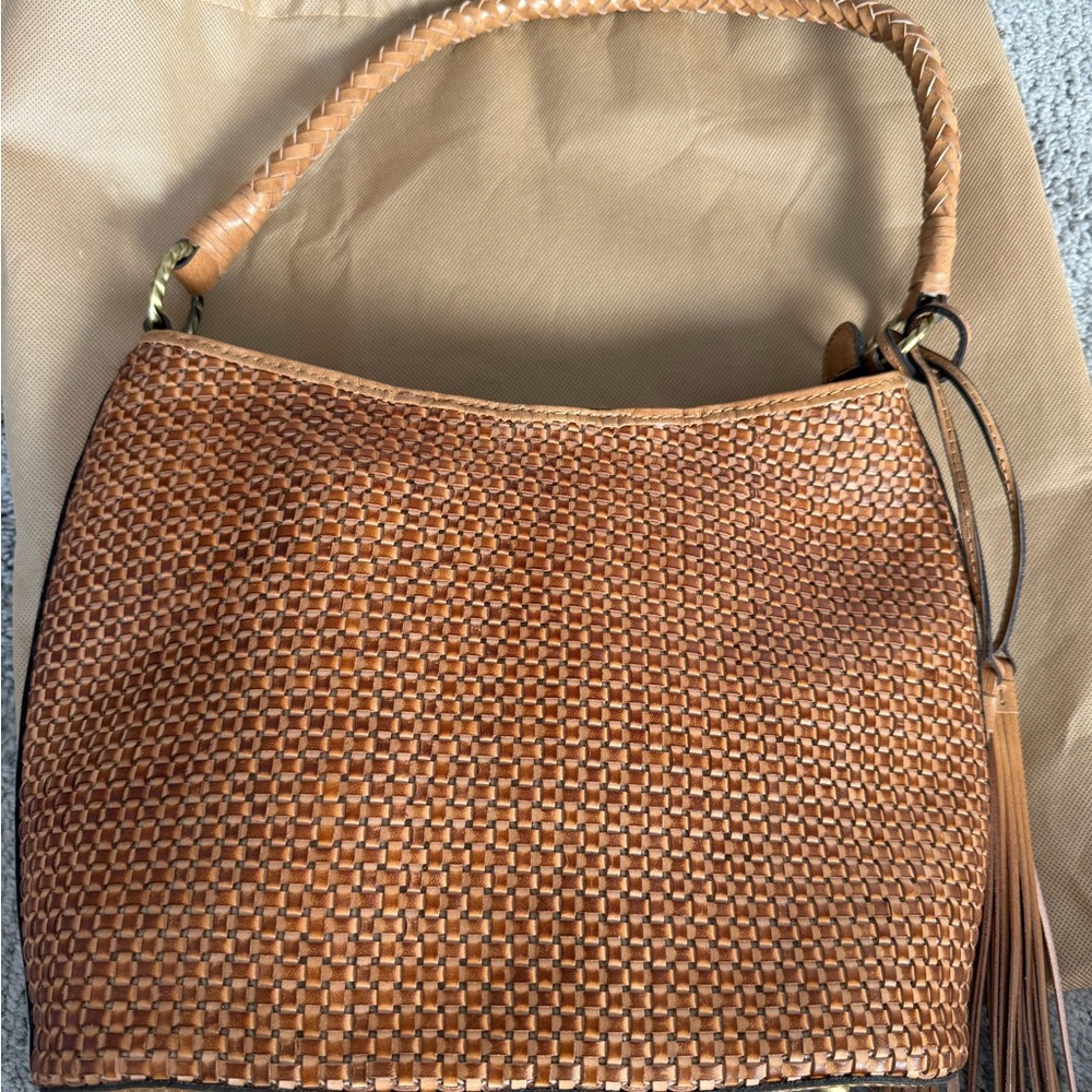 Elegant Tan Woven Shoulder Bag